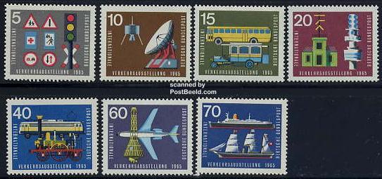 wdp0468-15ct-yellow bus with the door on the wrong side